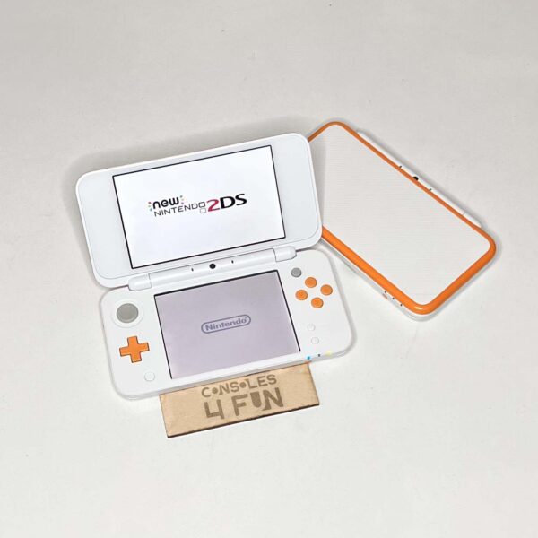 New Nintendo 2DS XL with Games - Image 2