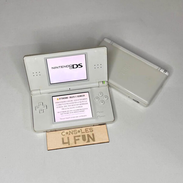 Nintendo DS Lite with Games - Image 12